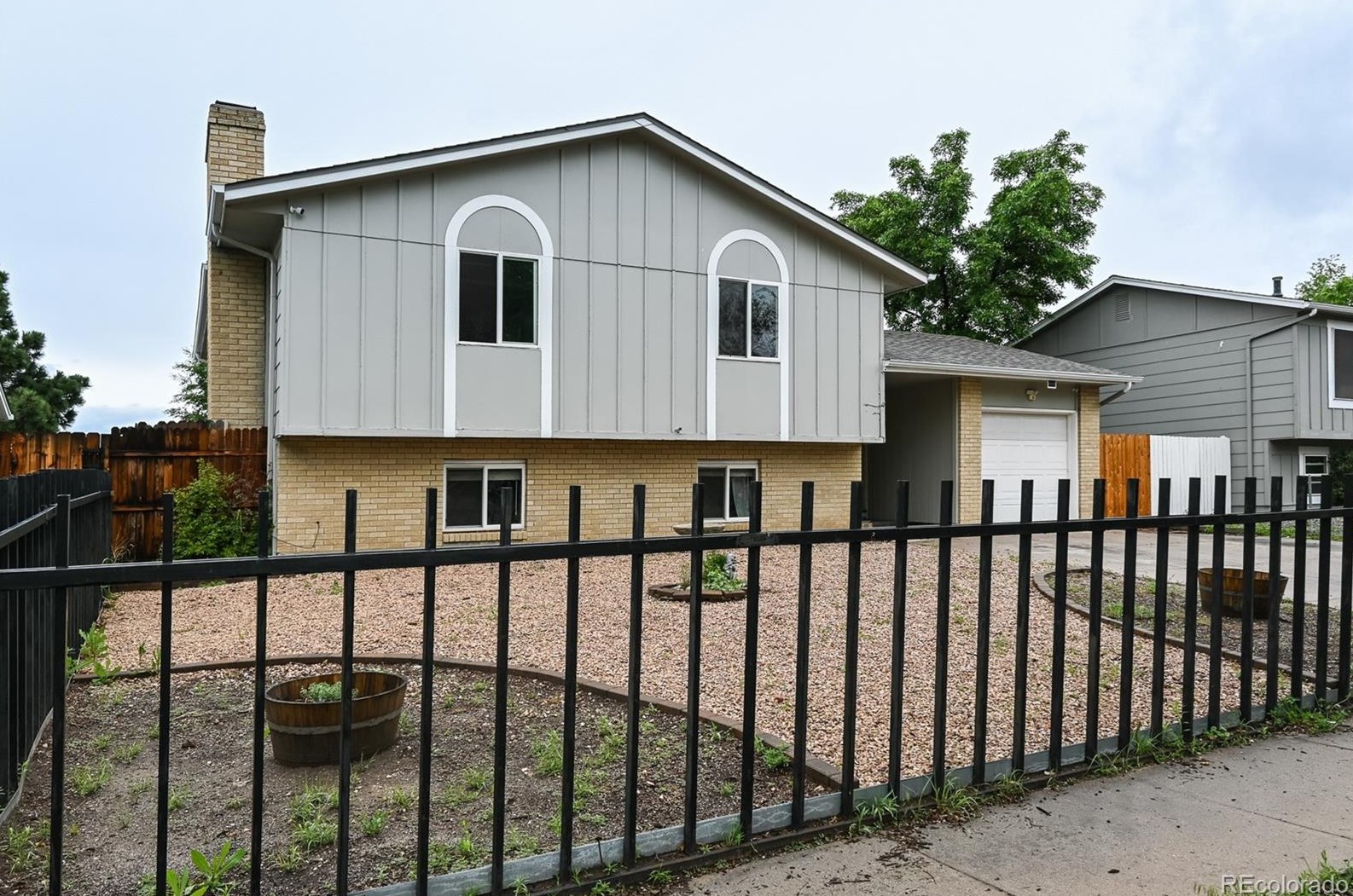 2758 Ferber Dr, Colorado Springs, CO 80916-3007