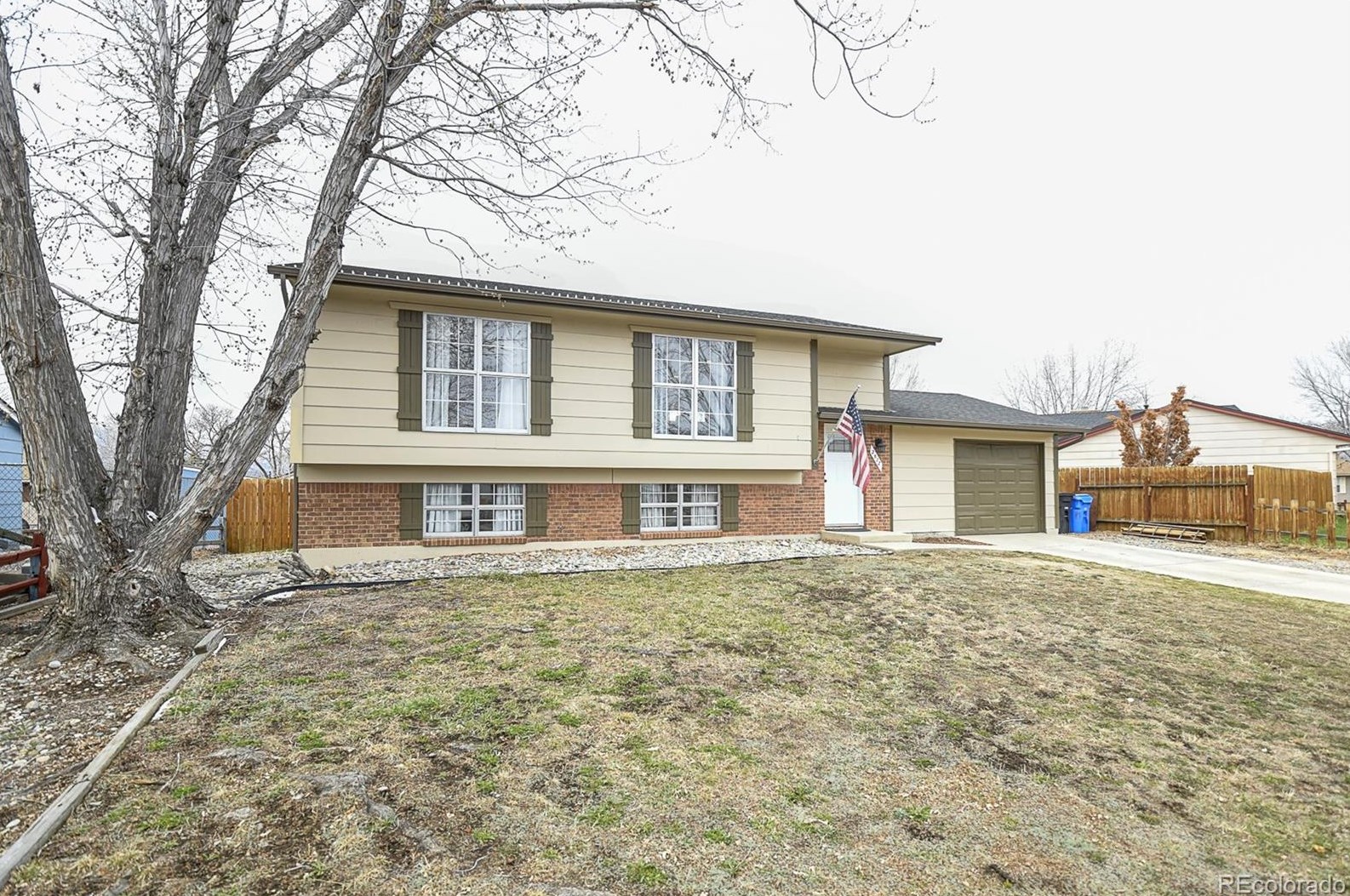 2572 Prescott Cir, Colorado Springs, CO 80916-3135