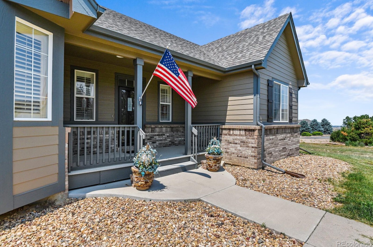 885 Green Gables Ct, Bennett, CO 80102-8647