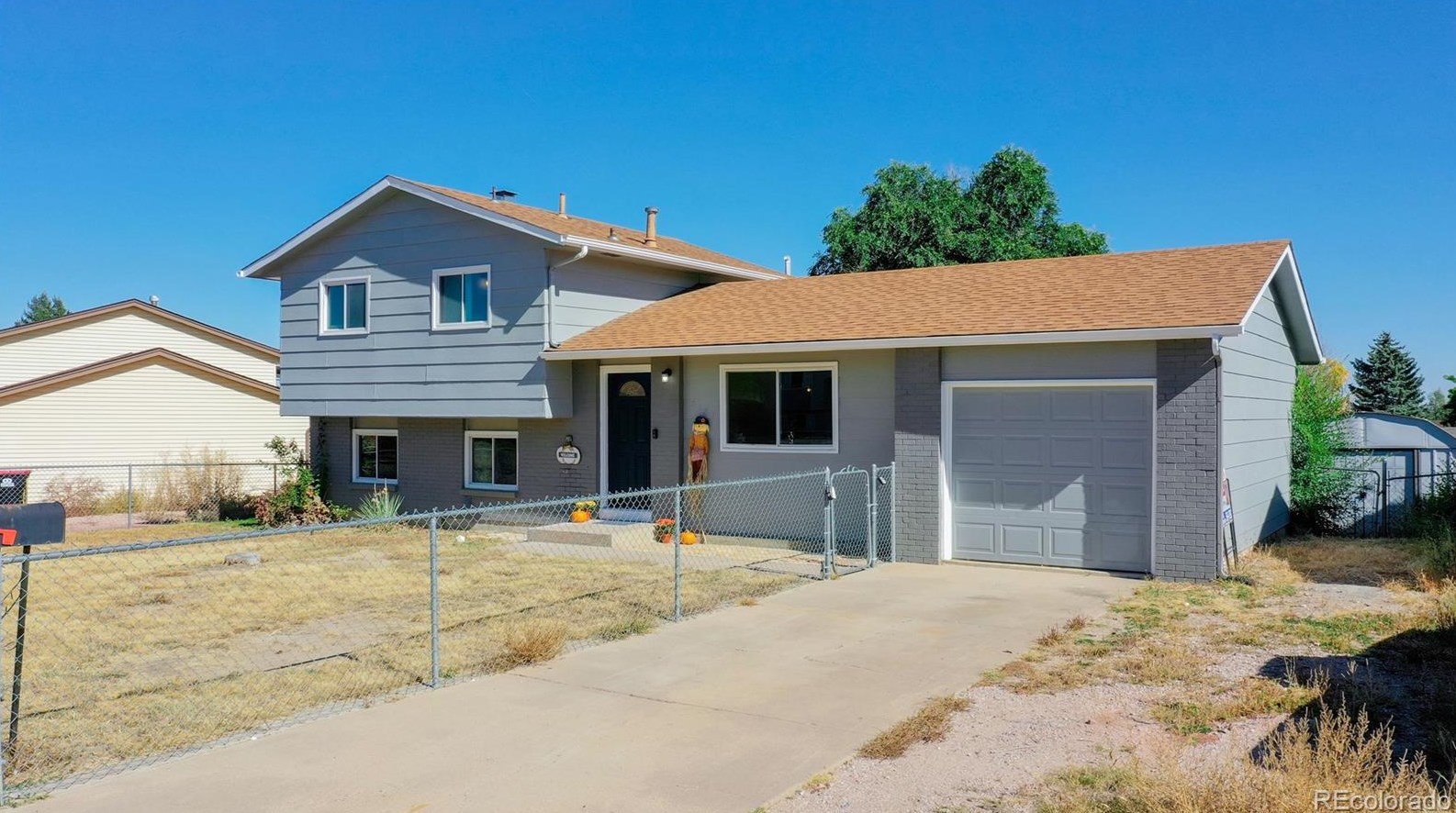 2131 Poteae Dr, Colorado Springs, CO 80915-1914