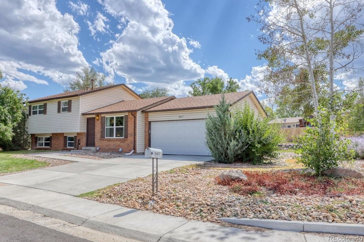6617 Estes St, Littleton, CO 80123-3300
