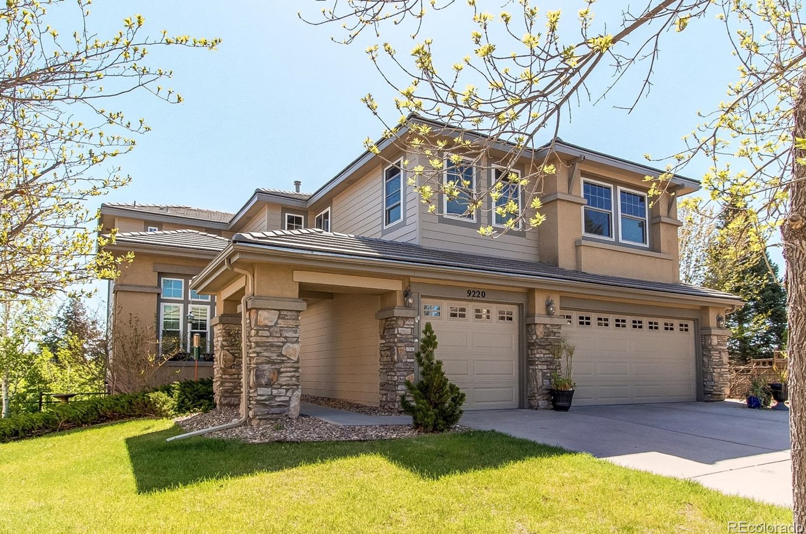 9220 Aspen Creek Pt, Littleton, CO 80129-1520