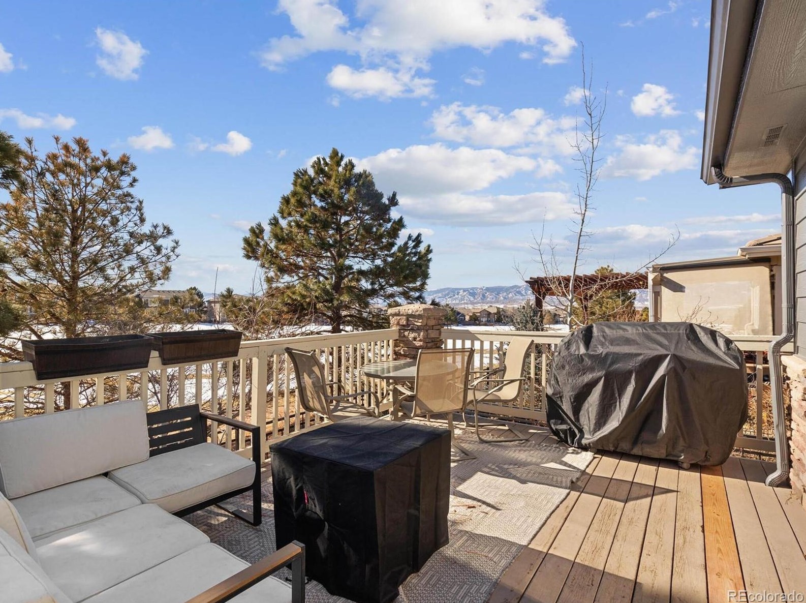 2816 Greensborough Dr, Littleton CO 80129-1531 exterior