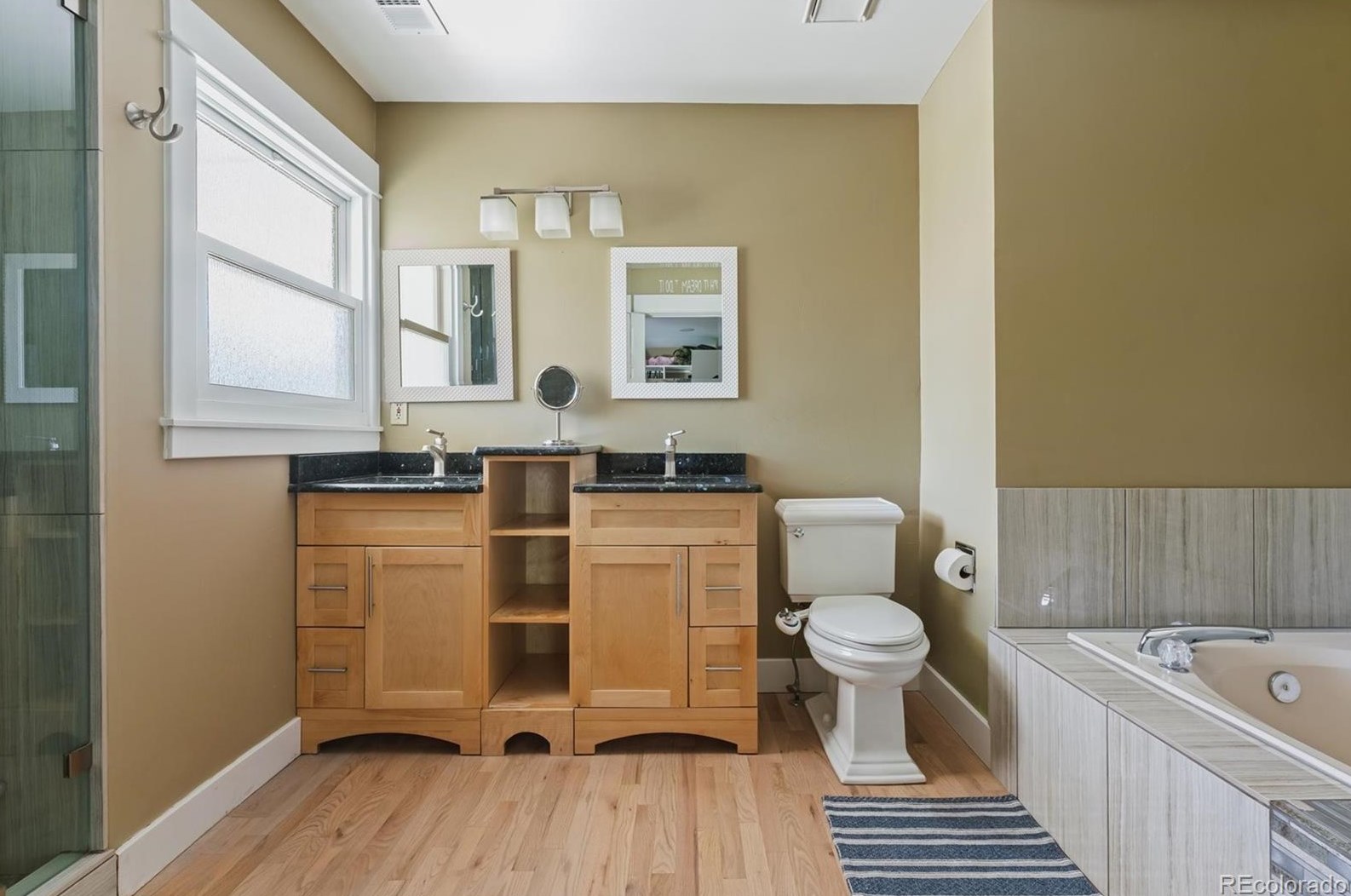 5 Fairway Ln, Littleton CO  80123-6669 exterior