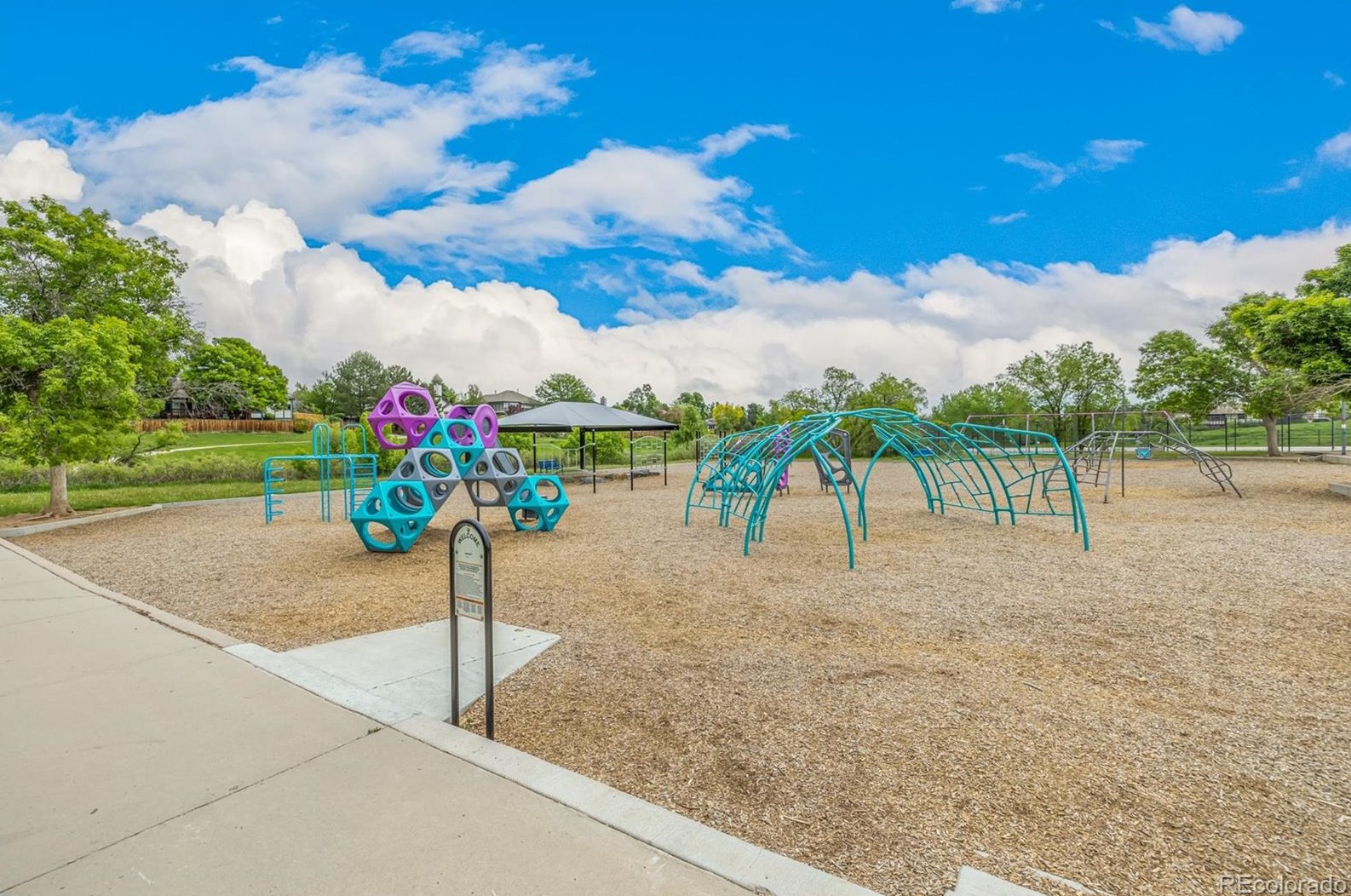 8233 Otero Ave, Littleton CO 80128-5530 exterior