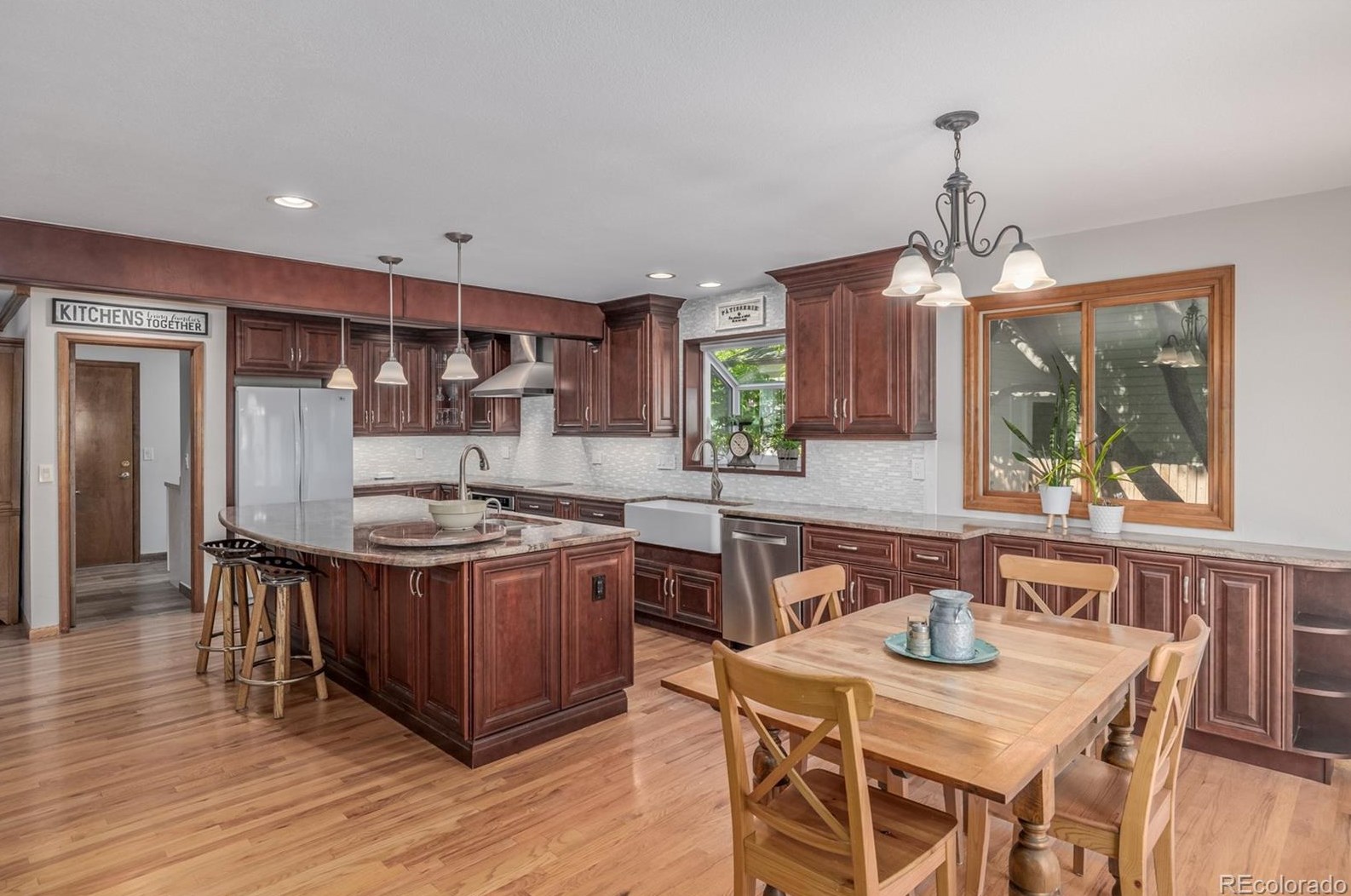 8233 Otero Ave, Littleton CO 80128-5530 exterior