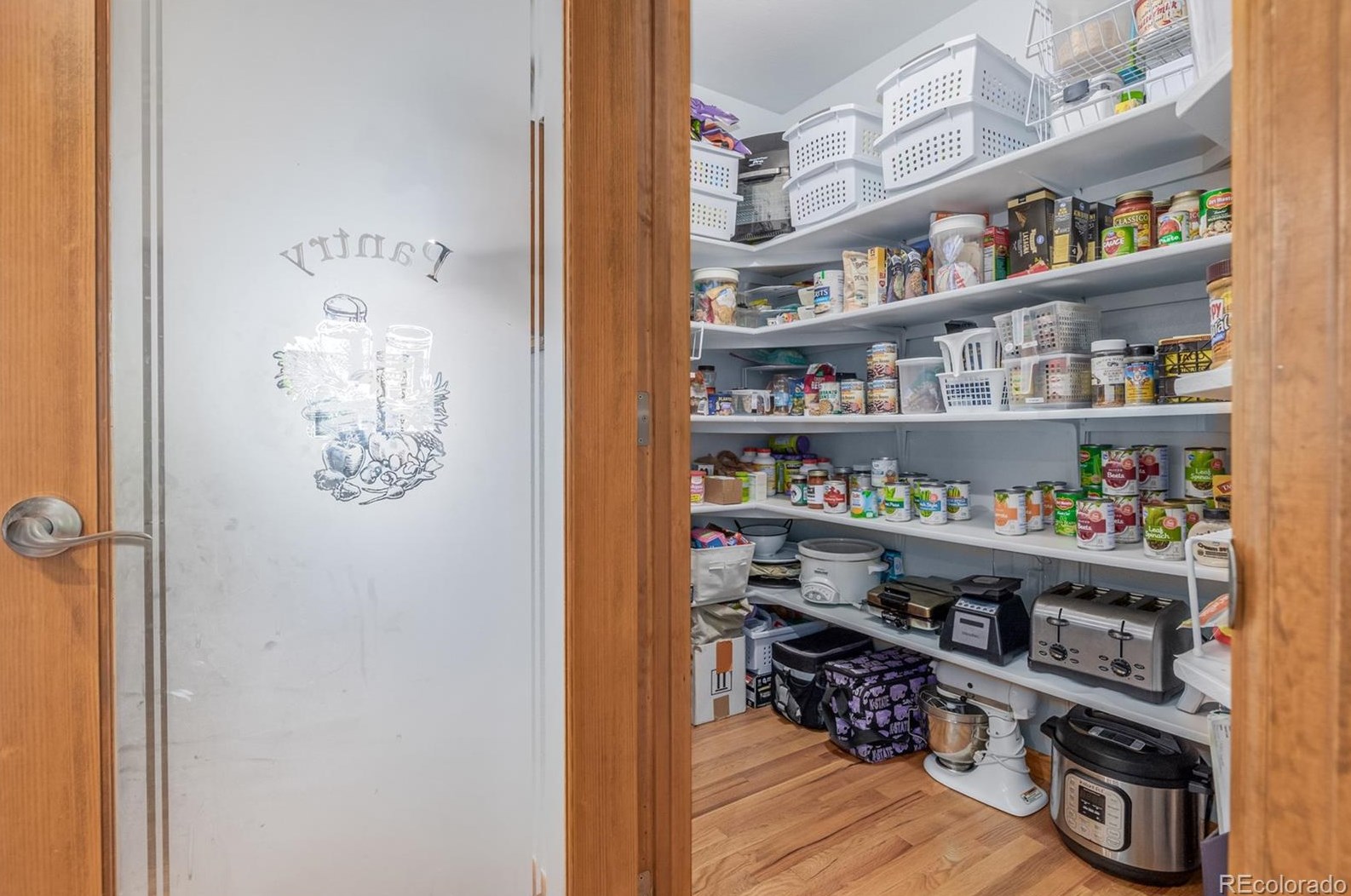 8233 Otero Ave, Littleton CO 80128-5530 exterior