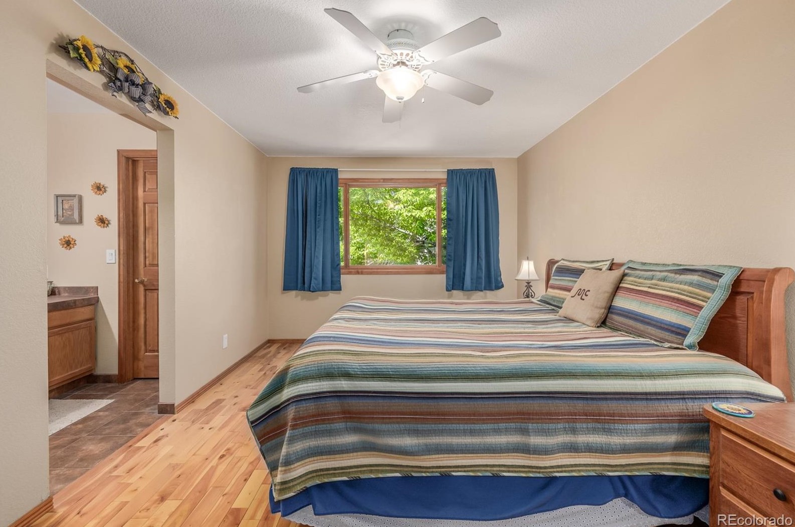 8233 Otero Ave, Littleton CO 80128-5530 exterior