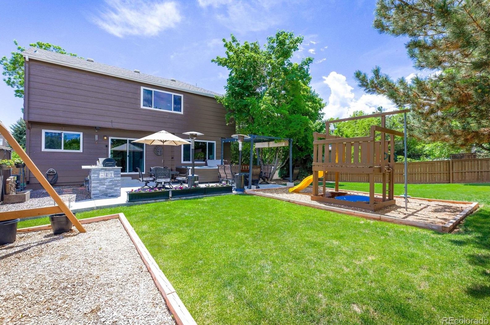 9369 Weeping Willow Ct, Littleton CO 80130-4471 exterior