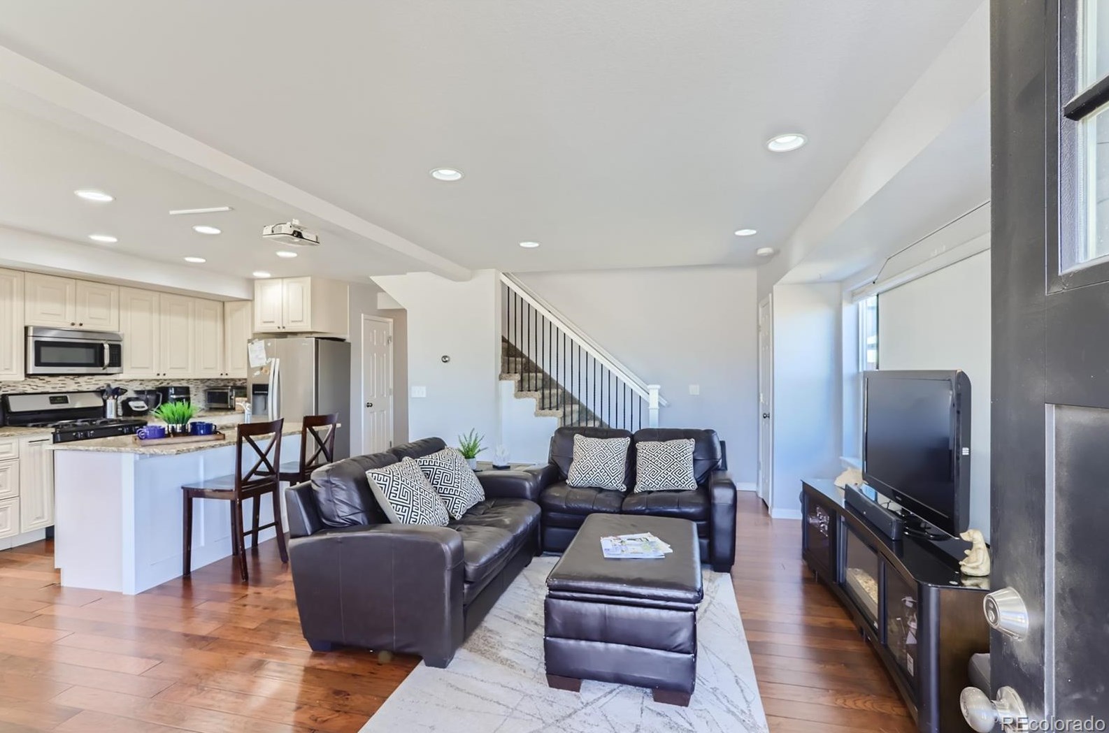 235 Carter Ln, Longmont, CO 80501-8664