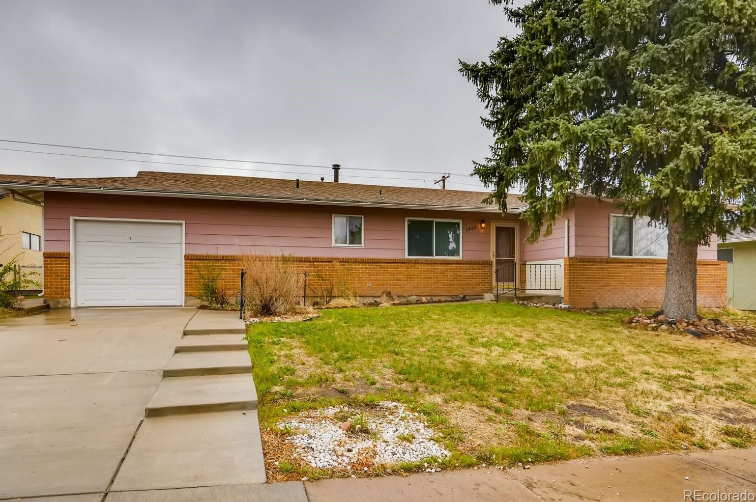 1409 Prado Dr, Fountain, CO 80817-1026