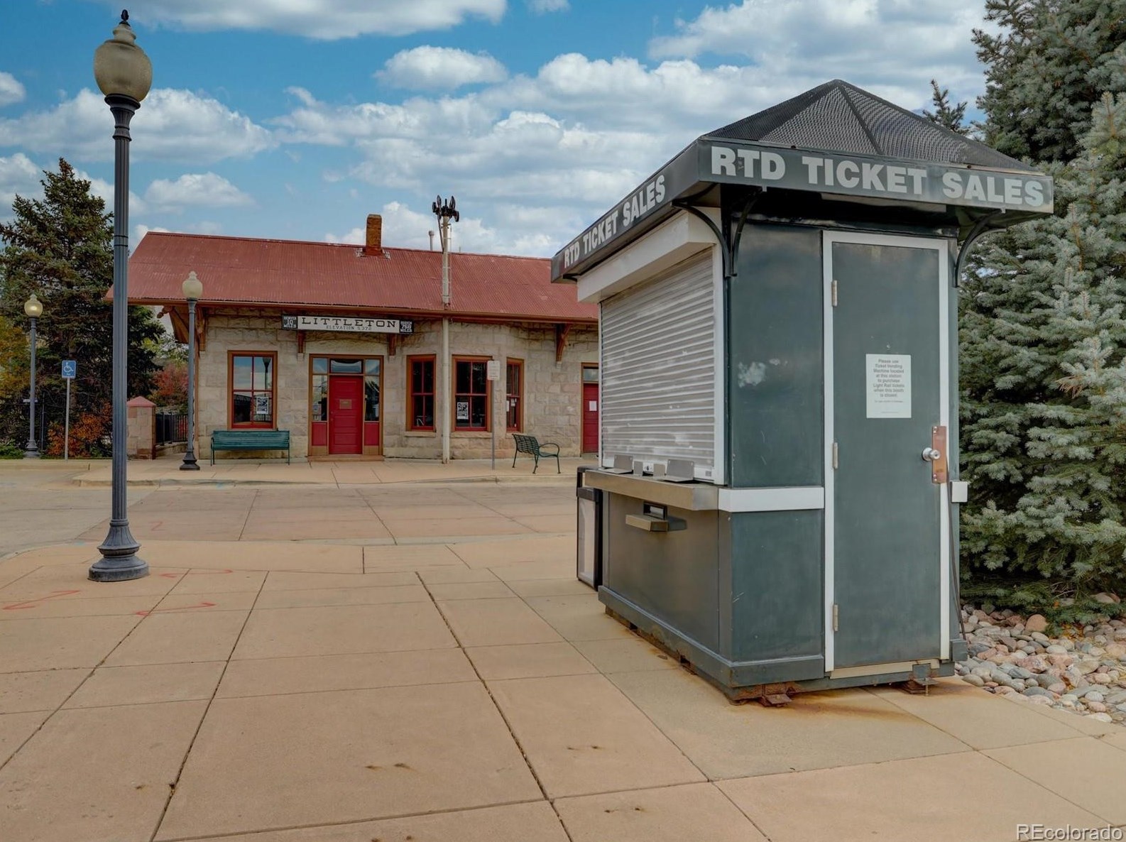 5592 Nevada St, Littleton CO 80120-1114 exterior