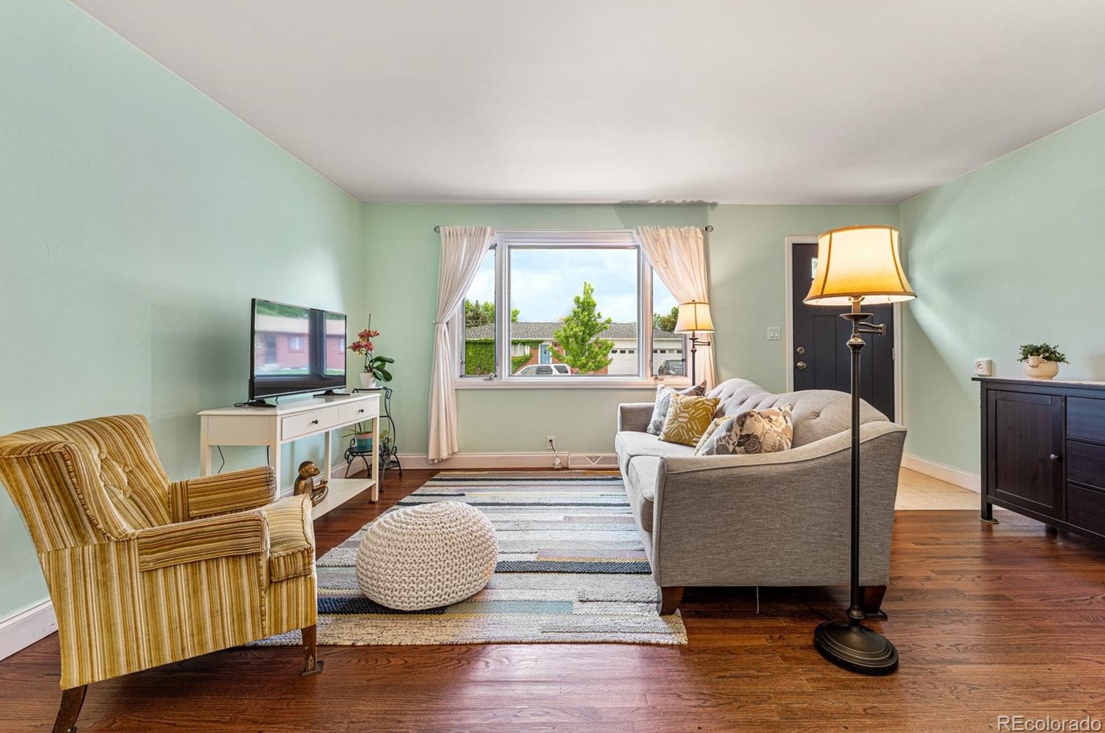 2981 W Saratoga Ave, Englewood, CO 80110