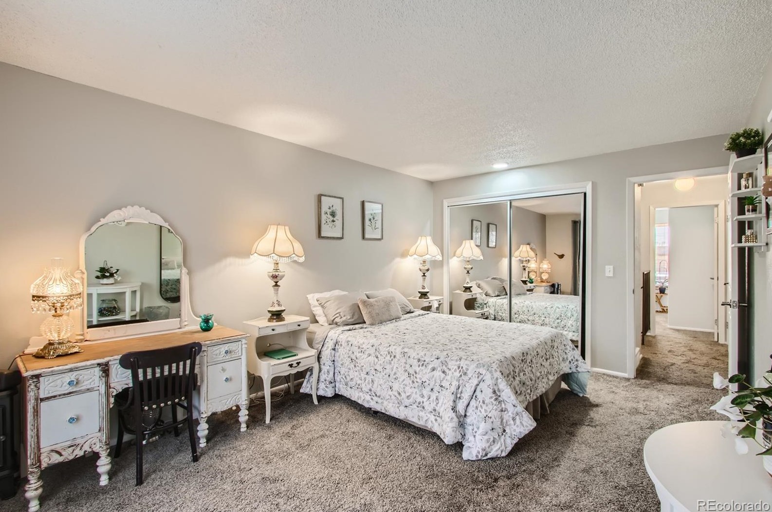 6410 Wright St, Arvada CO  80004-2205 exterior