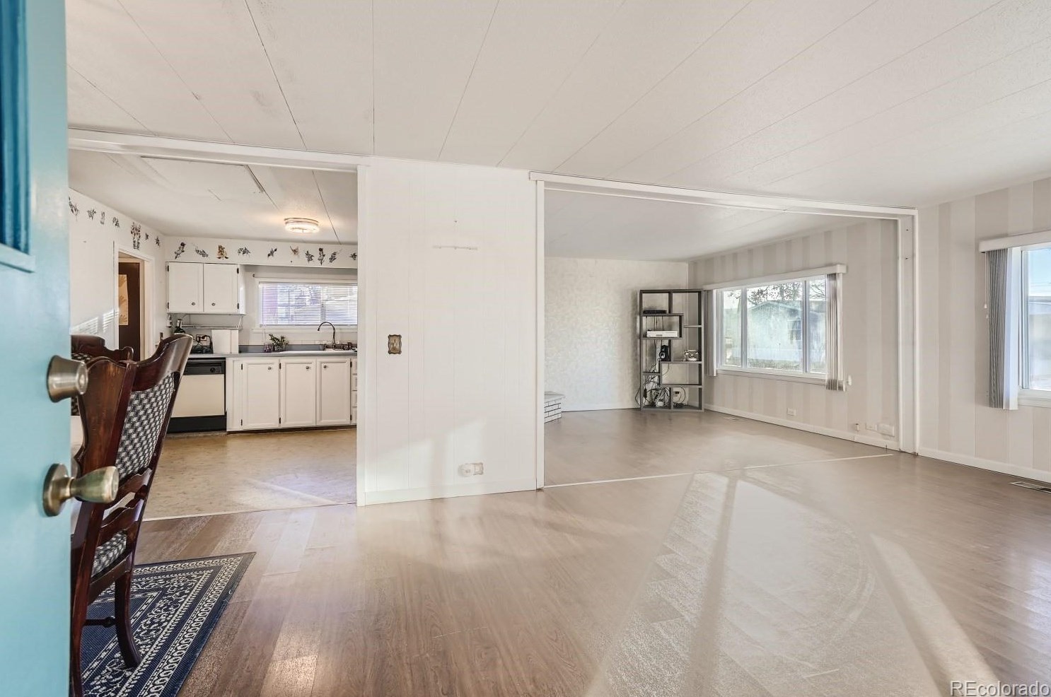 6705 Santa Fe Dr, Littleton CO 80120-2925 exterior