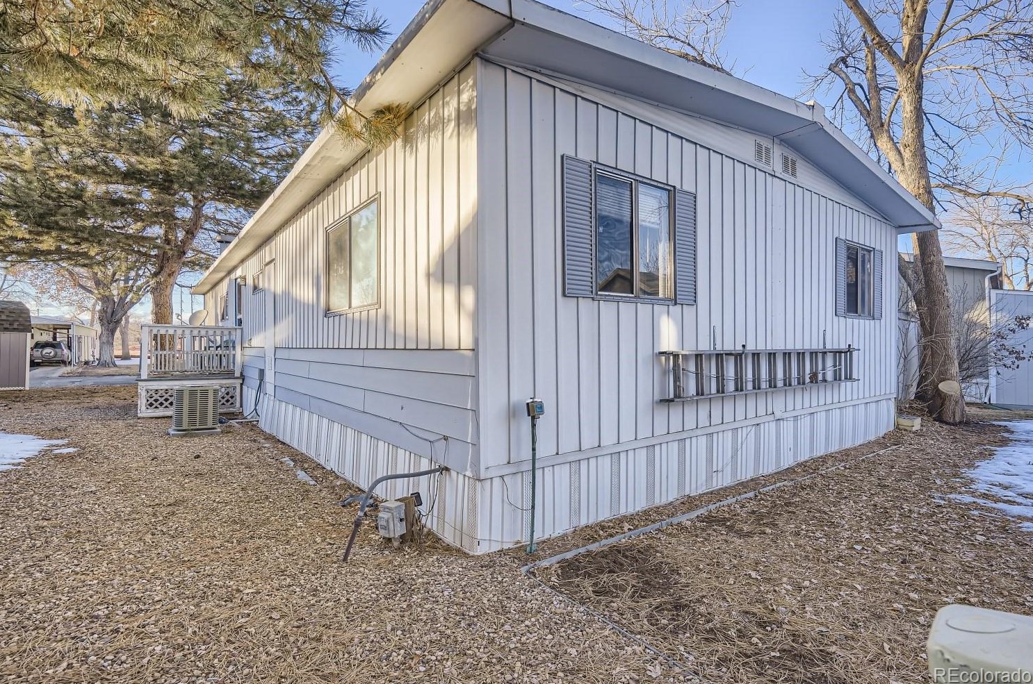 6705 Santa Fe Dr, Littleton CO 80120-2925 exterior