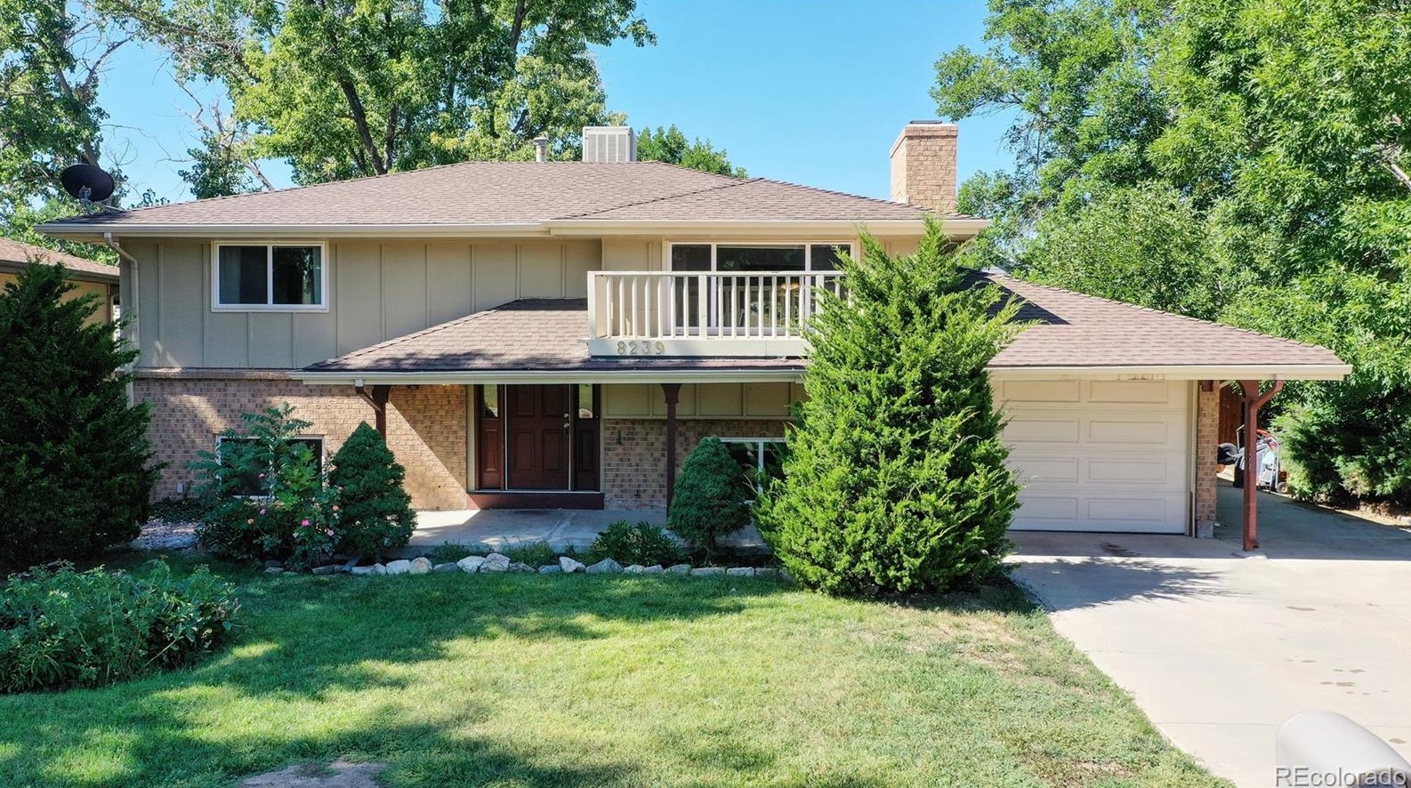 8239 Chase Dr, Arvada, CO 80003-1815
