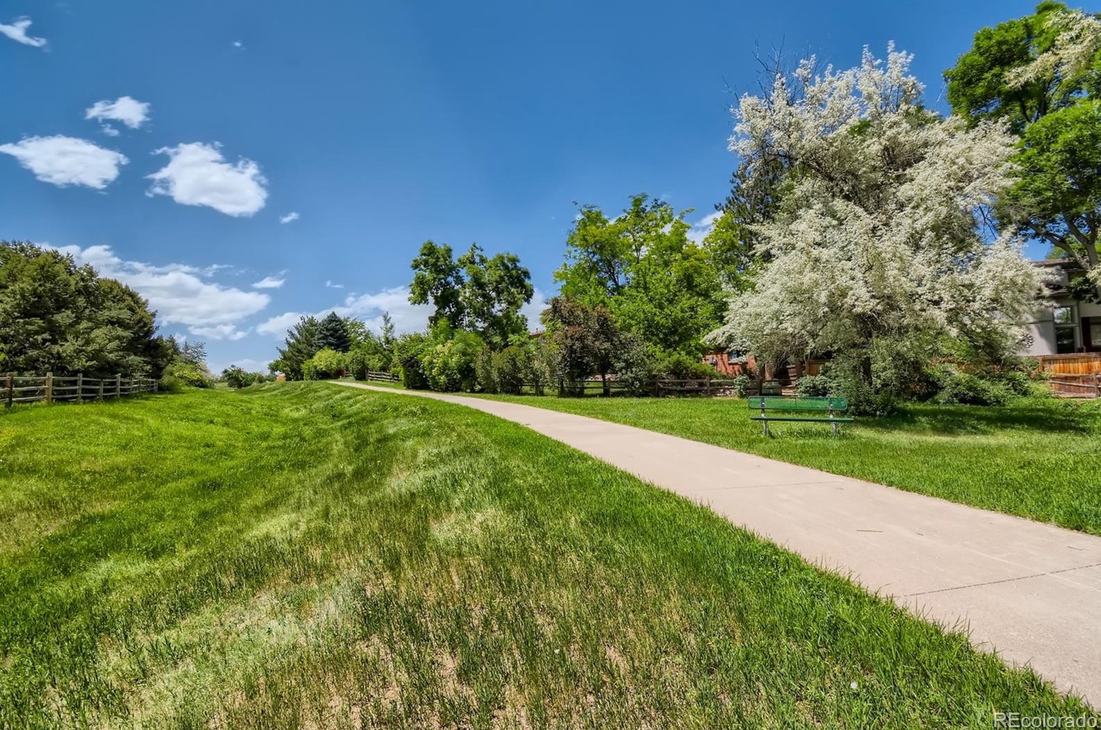 7264 Walden Dr, Littleton CO 80128-5466 exterior