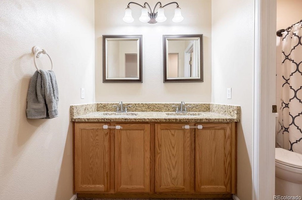 9725 Canberra Ct, Littleton CO 80130-7161 exterior