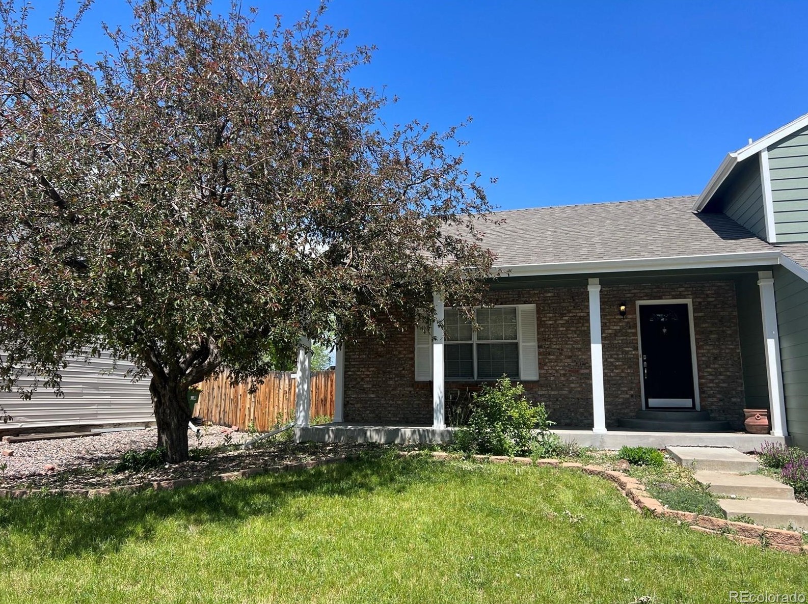 7011 Eudora St, Littleton, CO 80122-2337