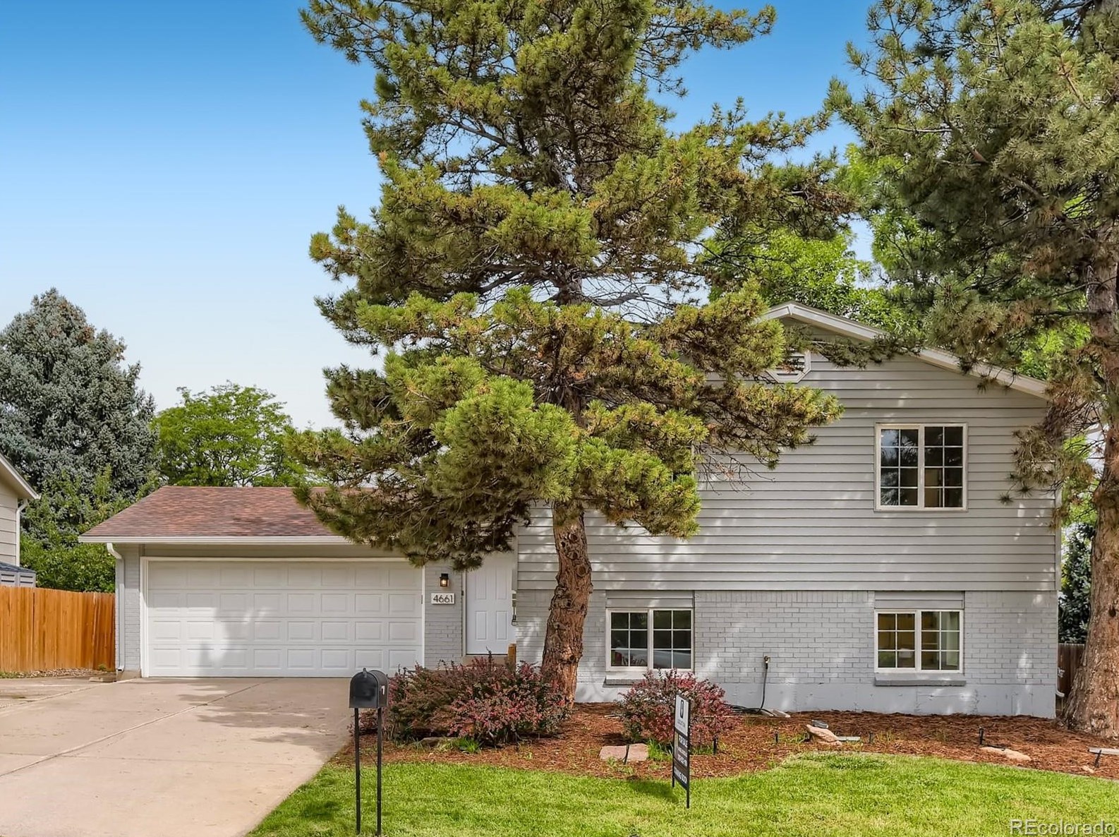 4661 Weaver Pl, Littleton CO  80121-3236 exterior