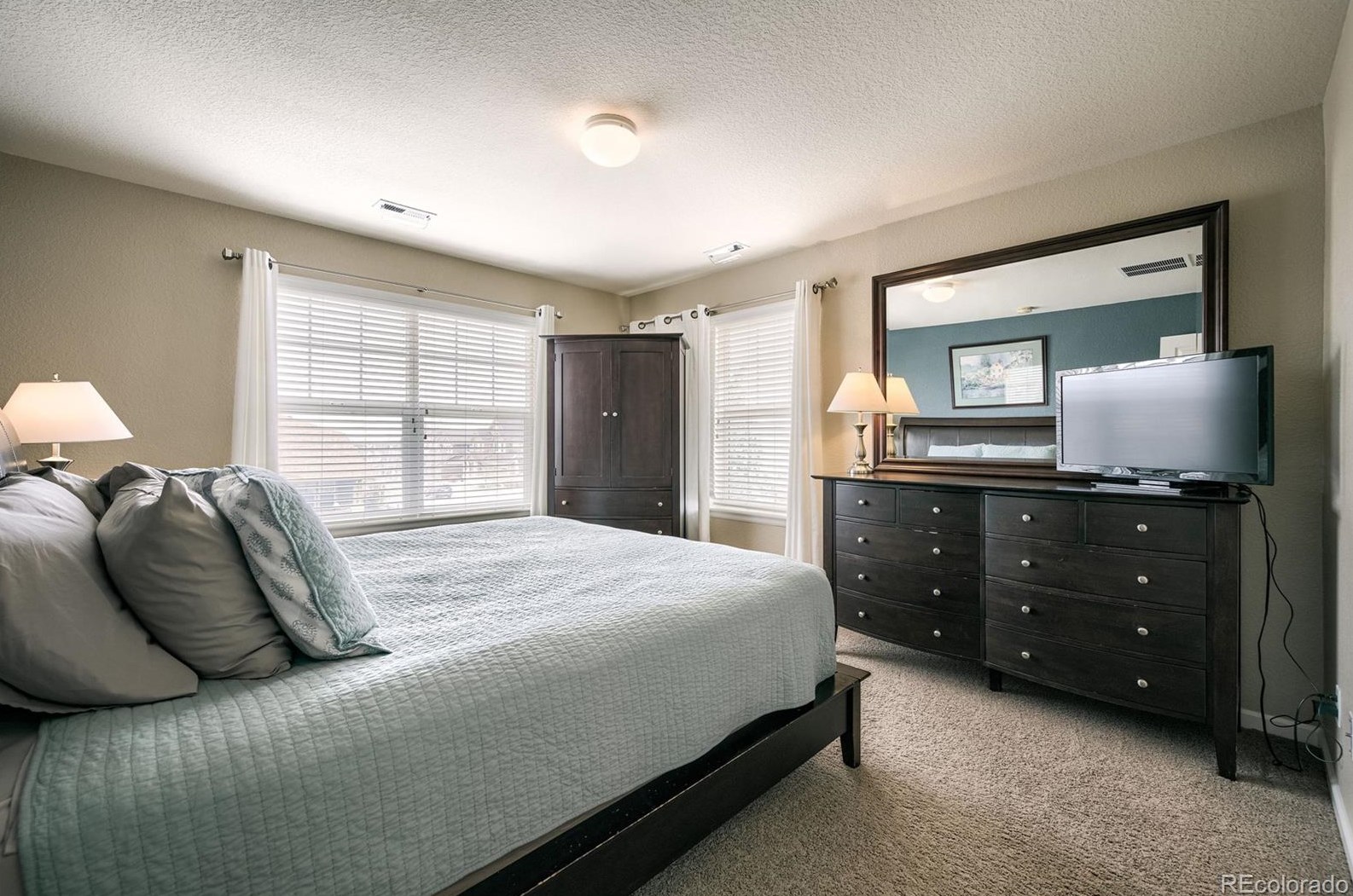 10536 Stable Ln, Littleton CO 80125-7956 exterior