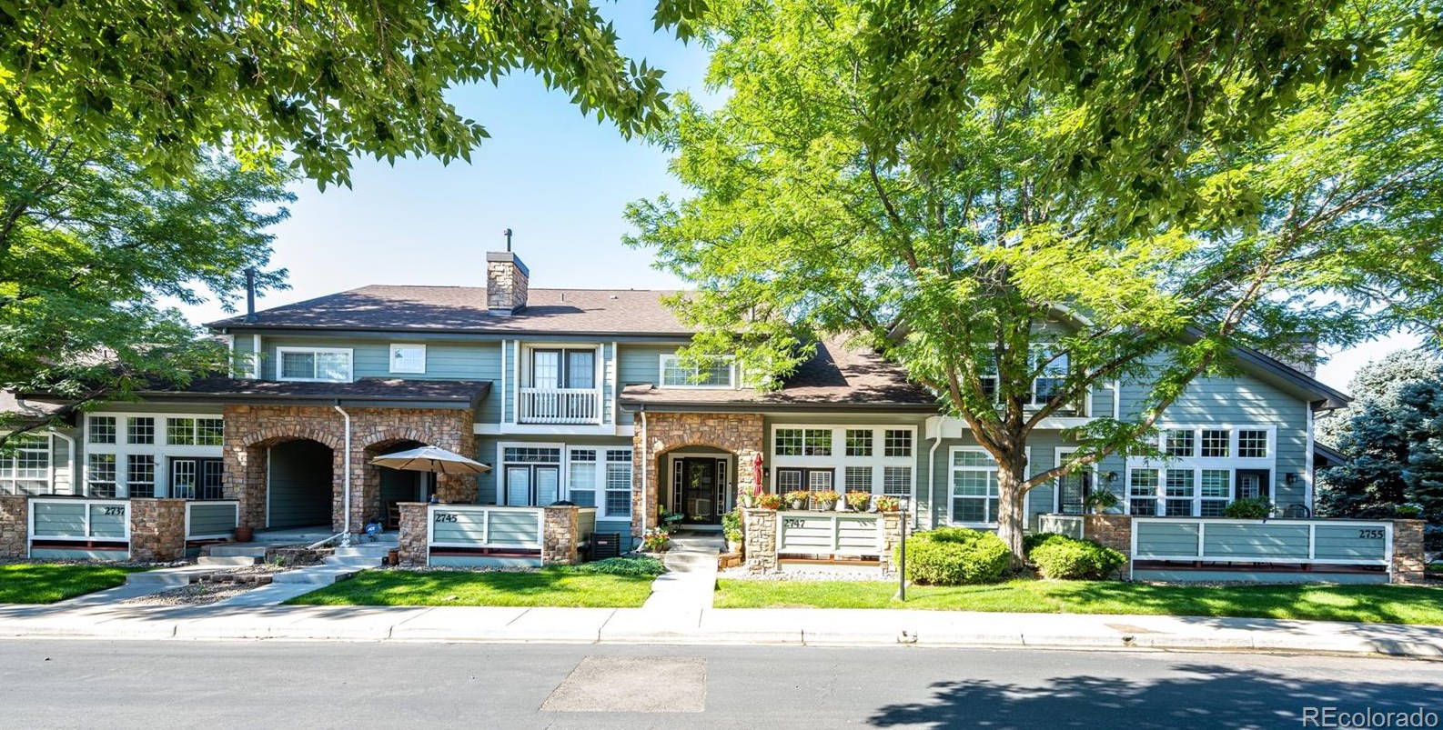 2747 Greens Dr, Littleton, CO 80123-2982