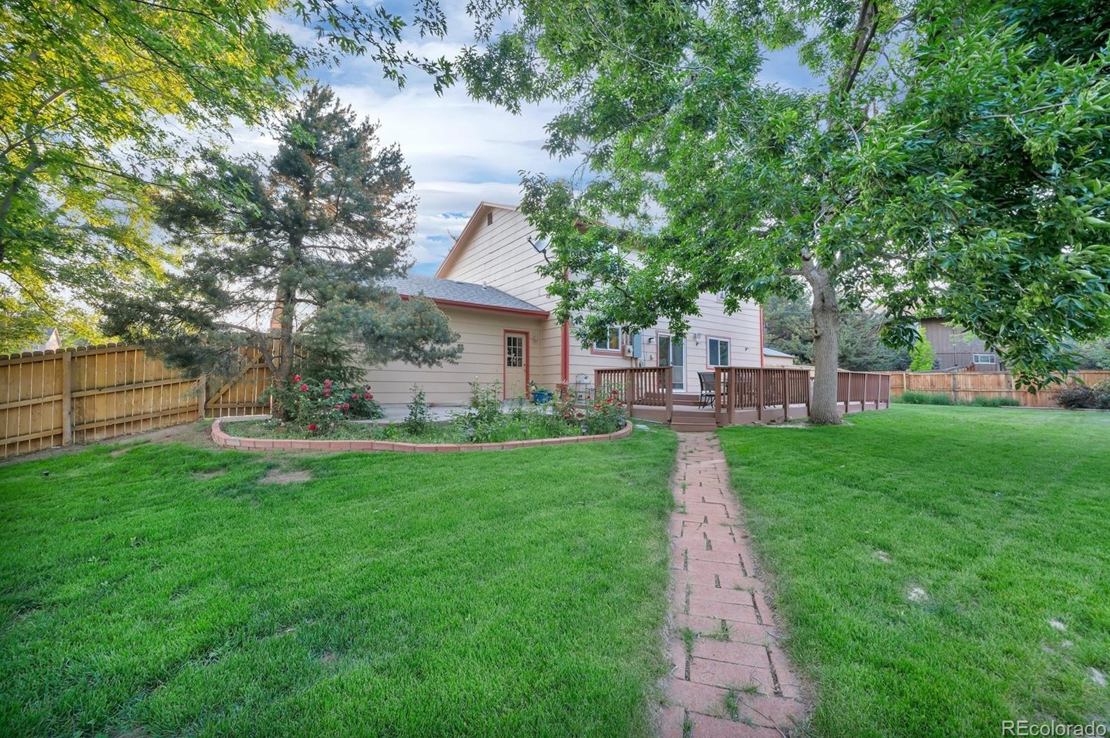 7896 Dover St, Littleton CO 80123-3311 exterior