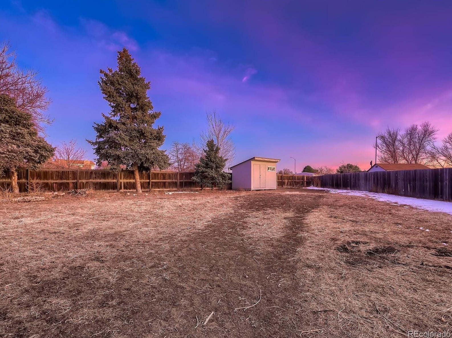 628 Naples Way, Aurora CO 80011-4550 exterior