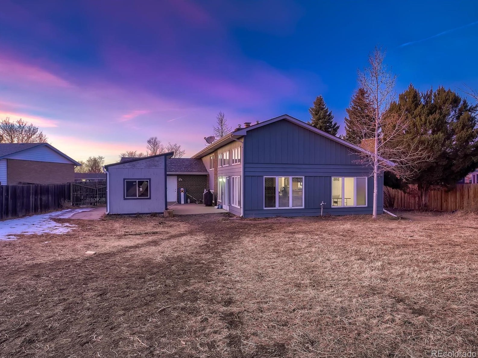 628 Naples Way, Aurora CO 80011-4550 exterior