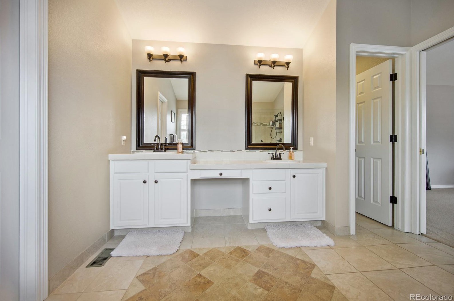 2383 Indian Paintbrush Cir, Littleton CO  80129-5785 exterior