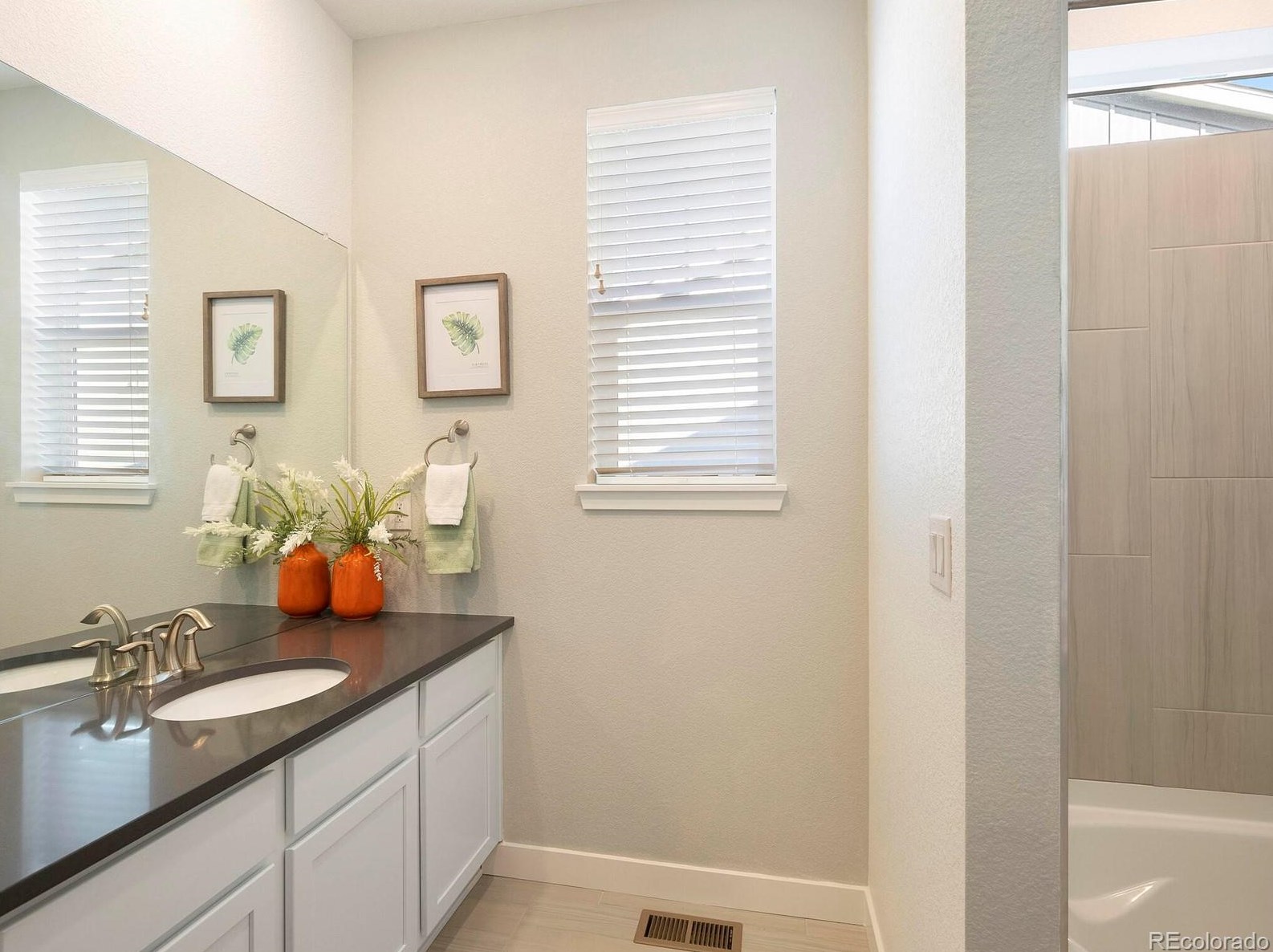 8584 Quemoy St, Denver CO  80016 exterior