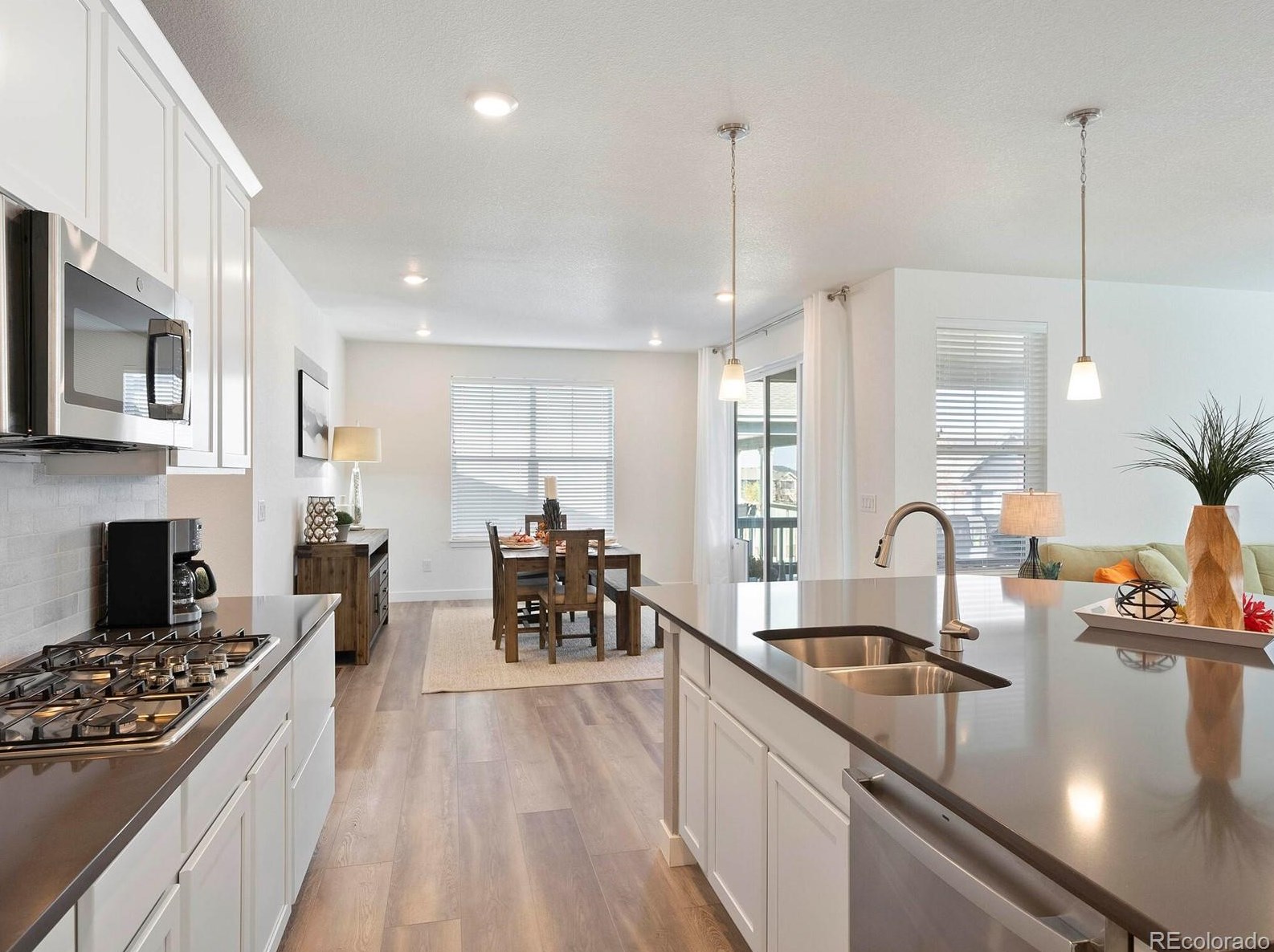 8584 Quemoy St, Denver CO  80016 exterior