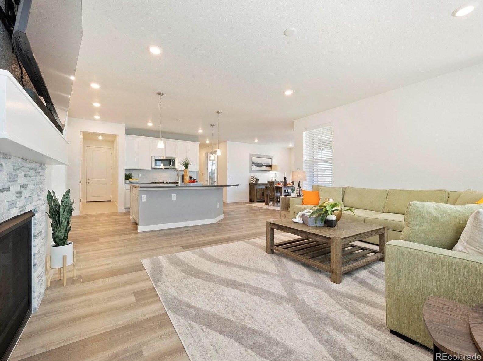 8584 Quemoy St, Denver CO  80016 exterior