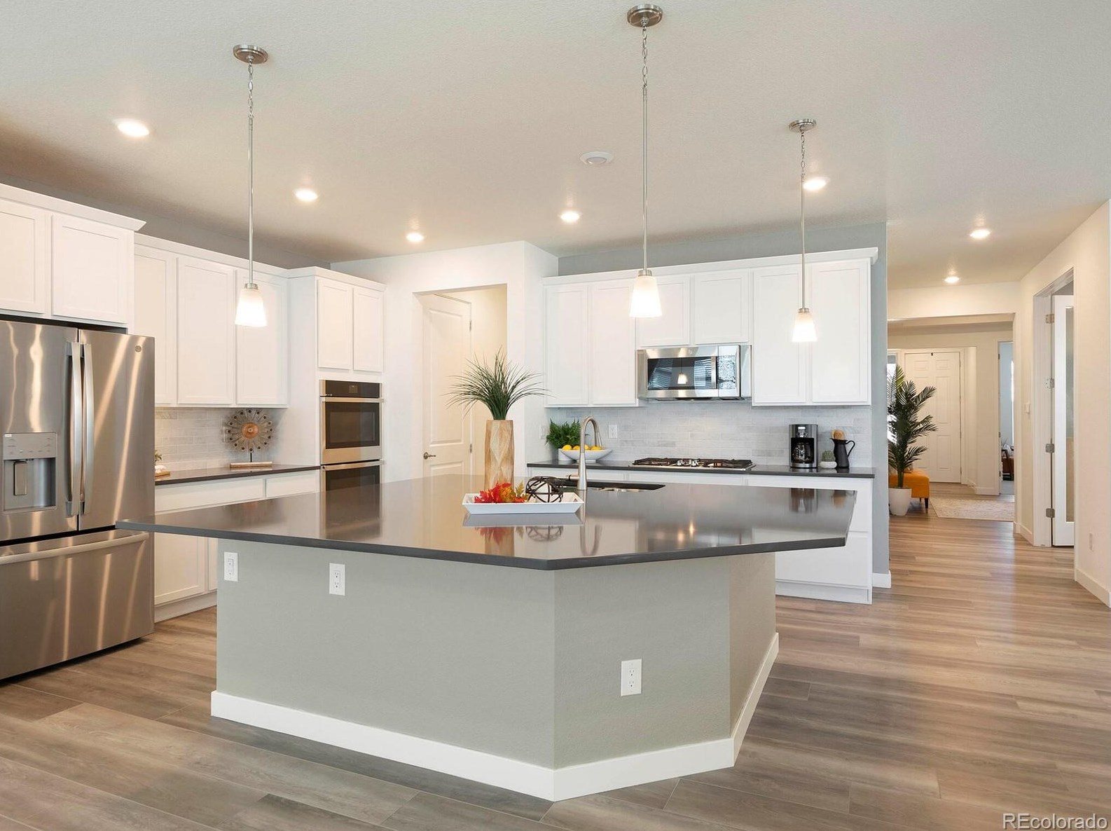 8584 Quemoy St, Denver CO  80016 exterior