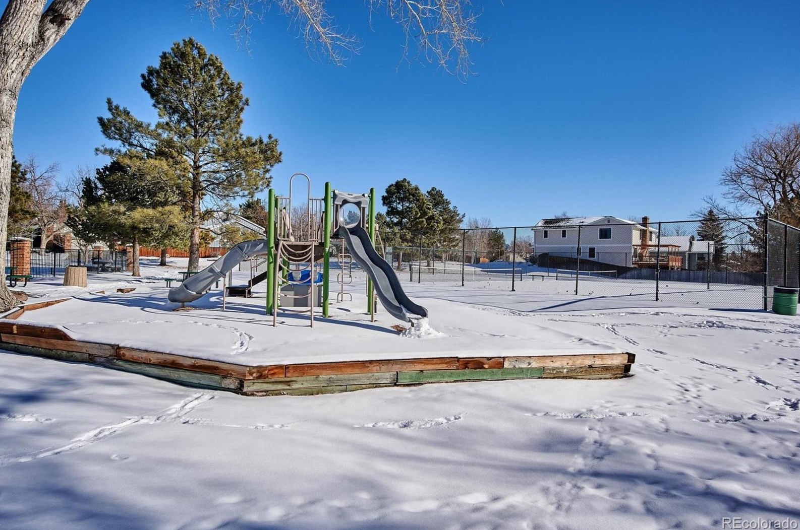 8032 Fld Ct, Arvada CO  80005-1560 exterior