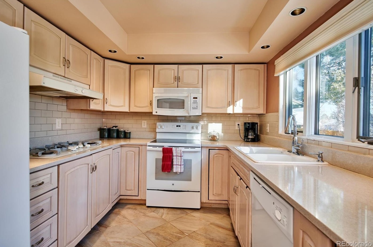 8032 Fld Ct, Arvada CO  80005-1560 exterior