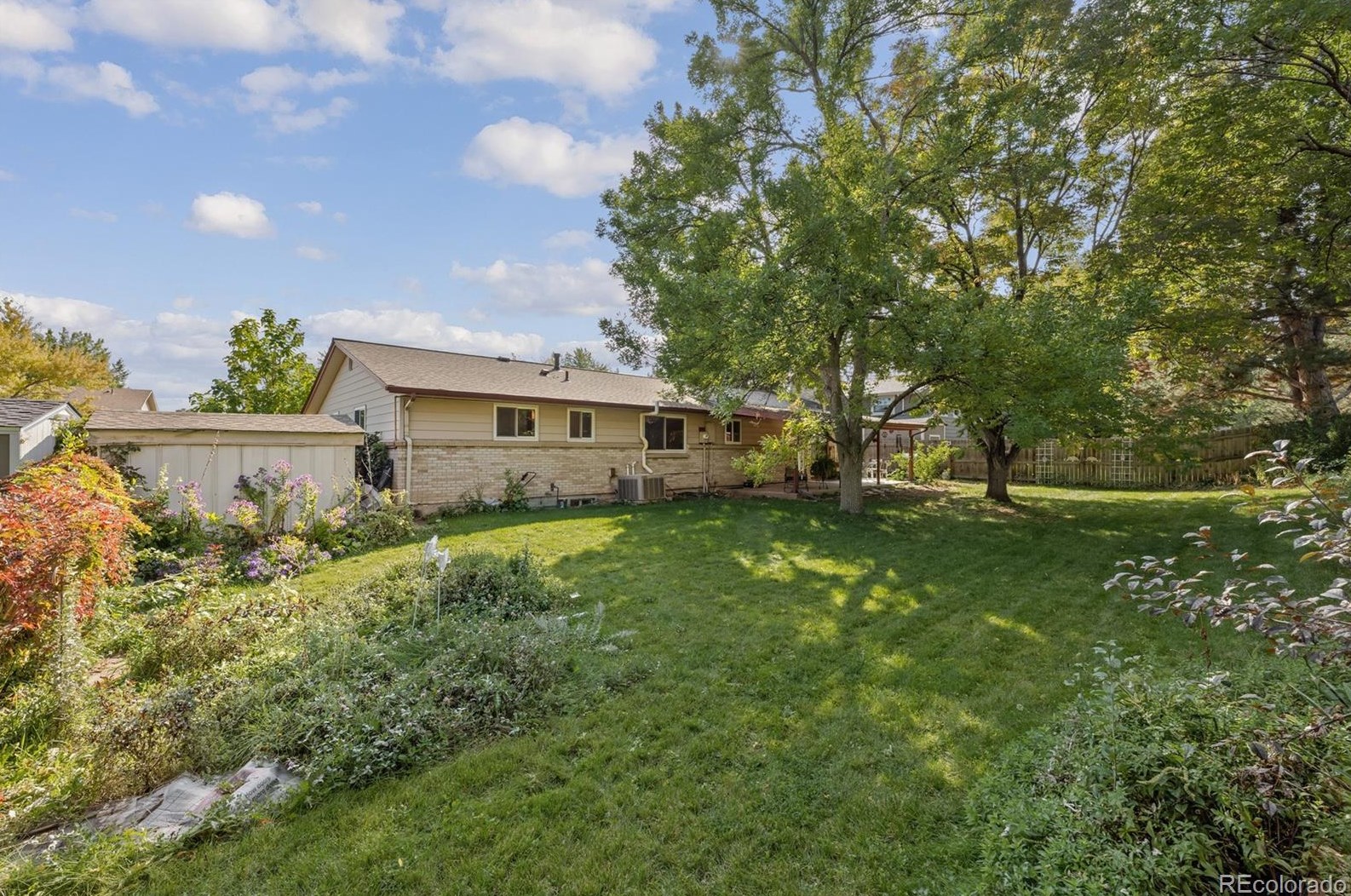 7391 Wellington St, Littleton CO 80122-3141 exterior