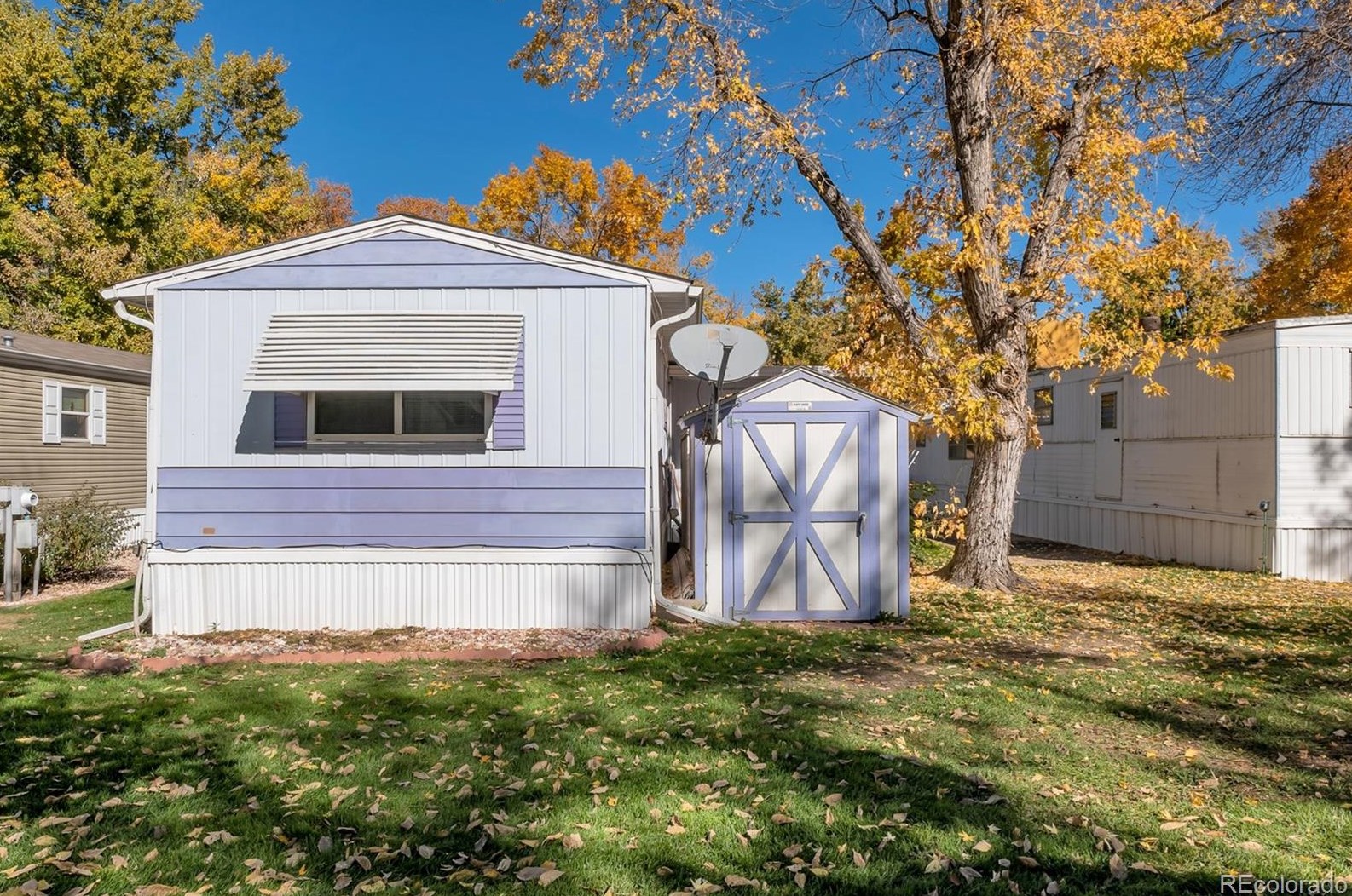 6705 Santa Fe Dr, Littleton CO 80120-2925 exterior