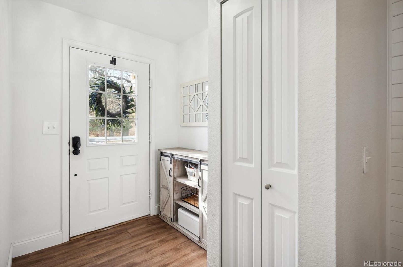 8081 Columbine Ct, Littleton CO  80122-3419 exterior