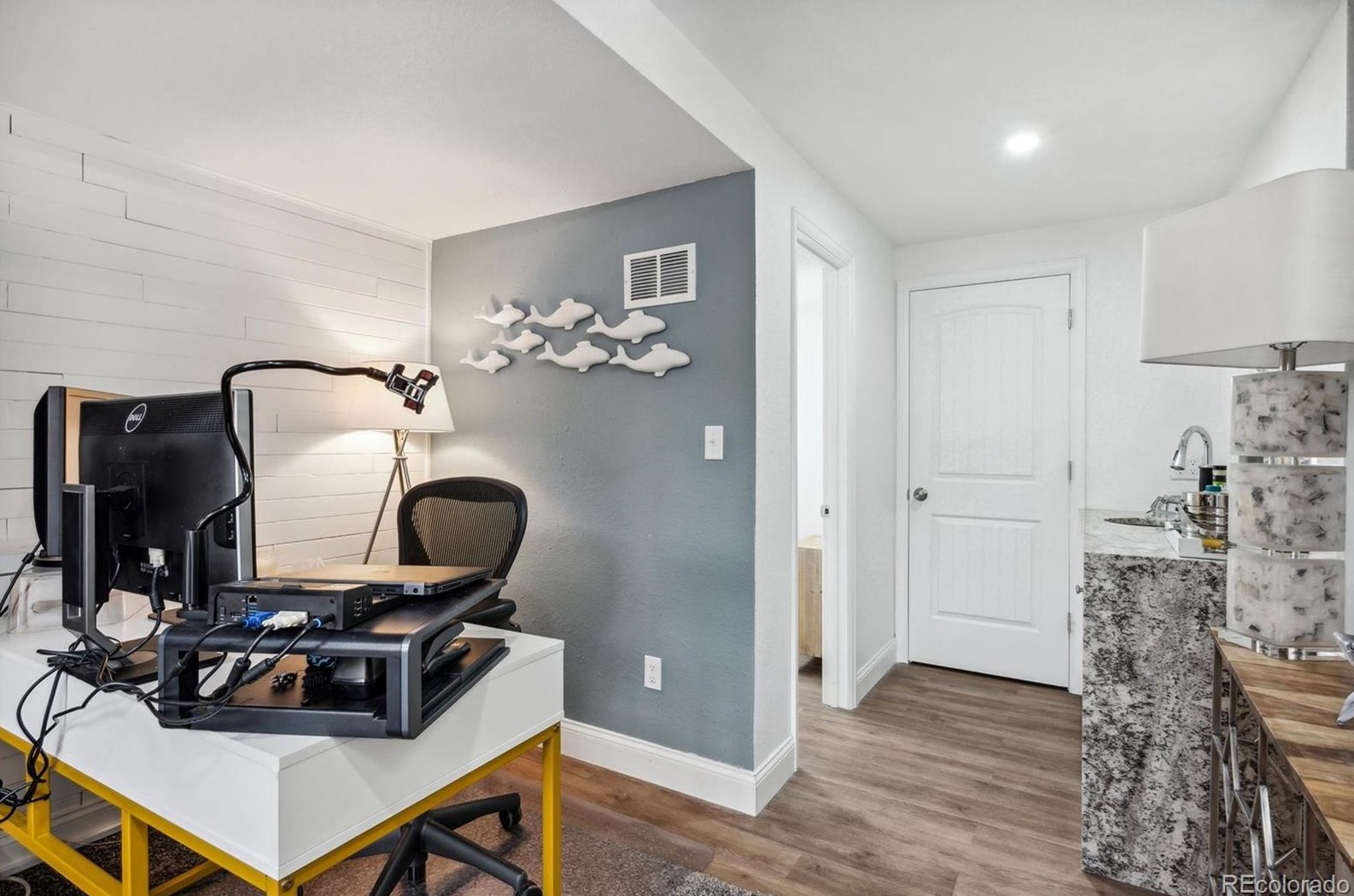 8081 Columbine Ct, Littleton CO  80122-3419 exterior