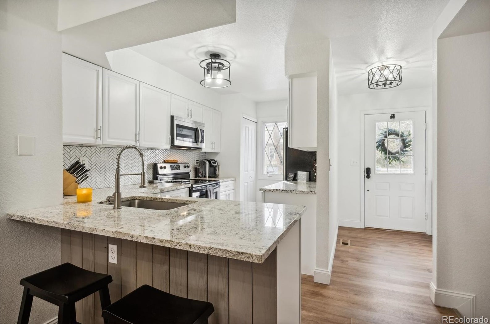 8081 Columbine Ct, Littleton CO  80122-3419 exterior