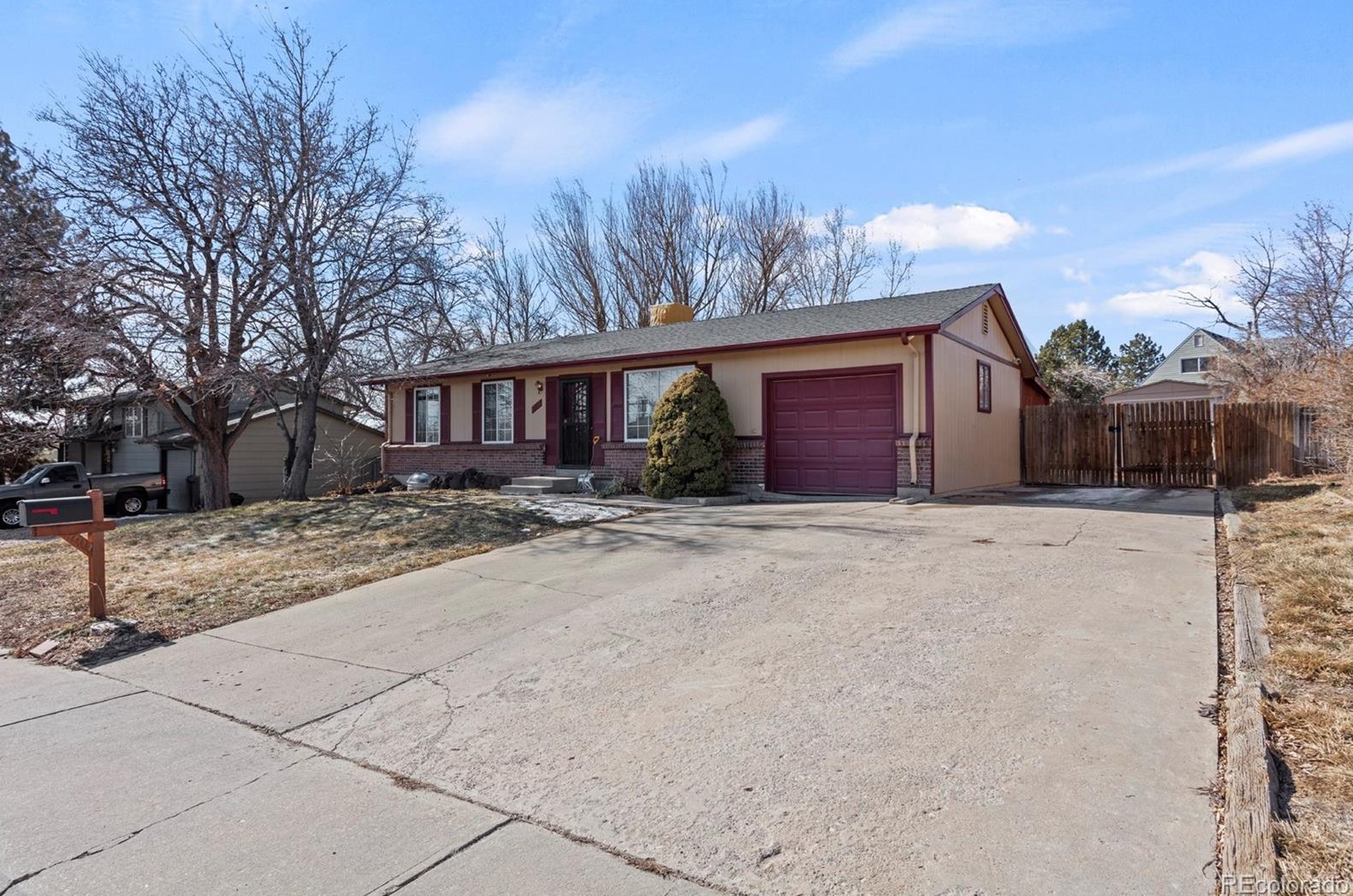 7977 Harlan St, Arvada, CO 80003-2408