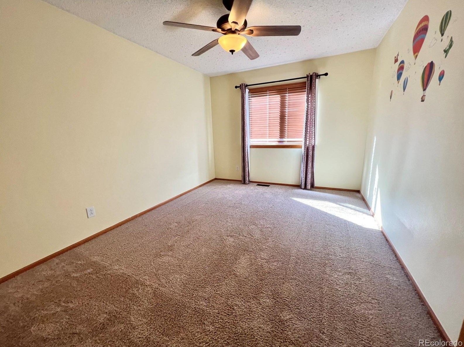 876 Timbervale Trl, Littleton CO 80129-2601 exterior