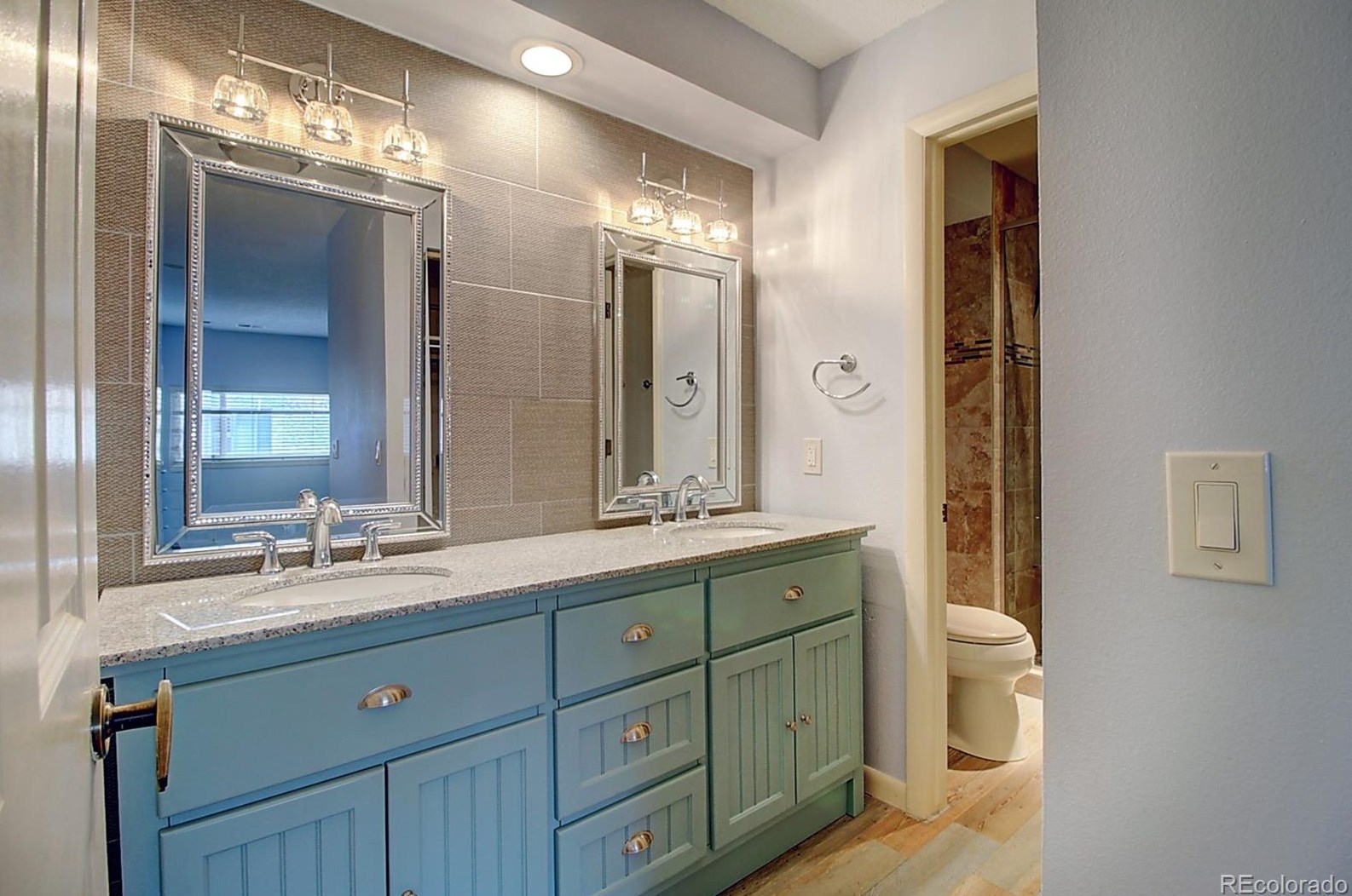 3138 Long Cir, Littleton CO 80122-3336 exterior