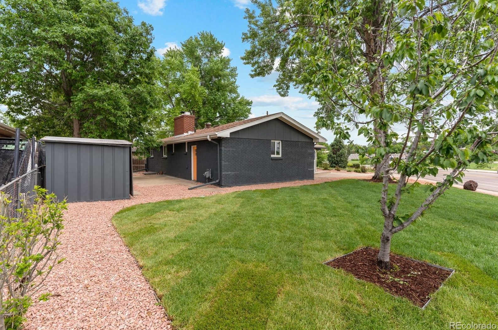 9055 Brk Dr, Arvada CO  80004-5319 exterior