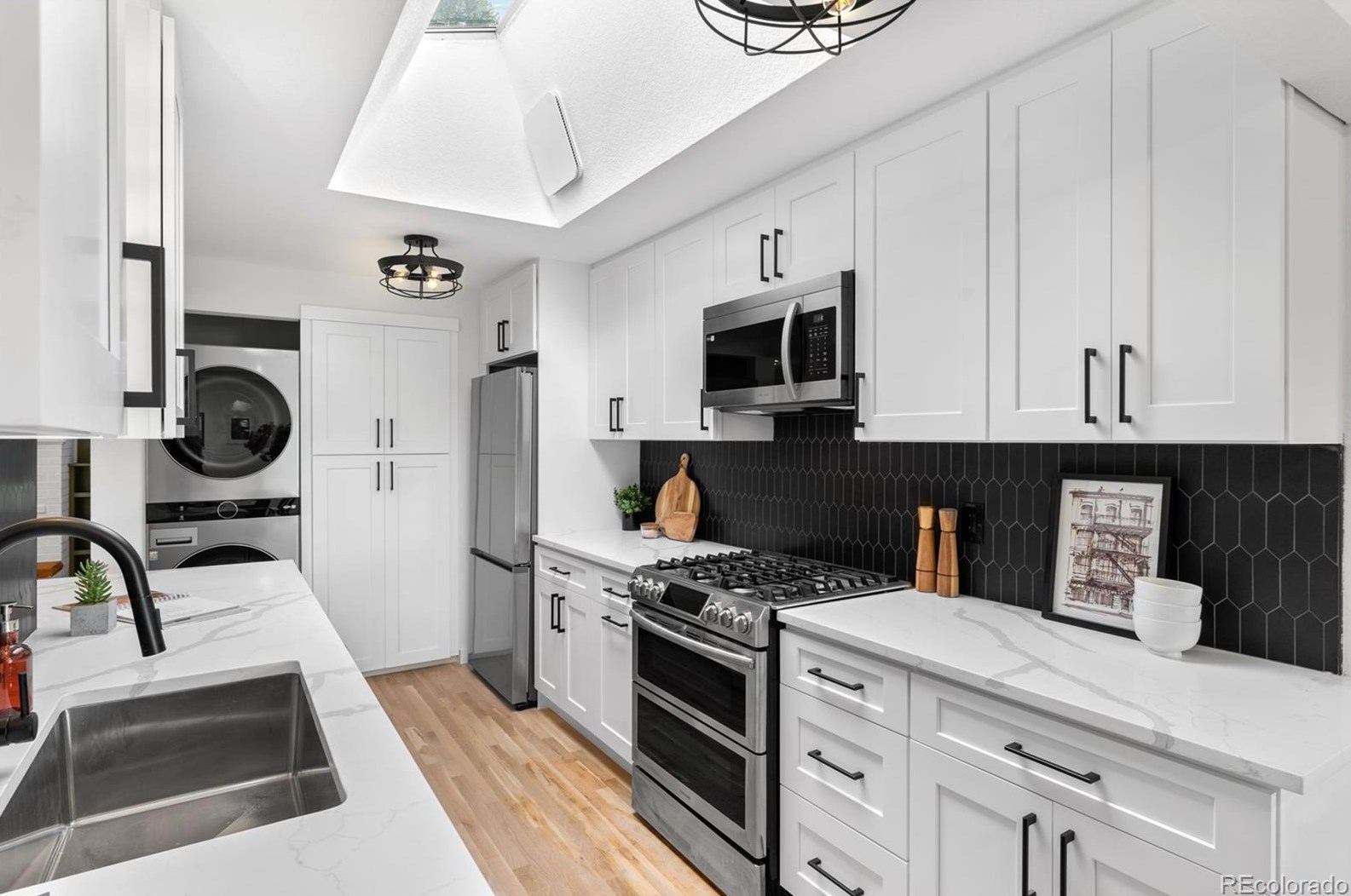 9055 Brk Dr, Arvada CO  80004-5319 exterior