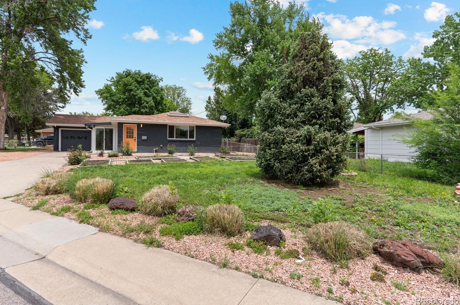 9055 Brooks Dr, Arvada CO  80004-5381 exterior