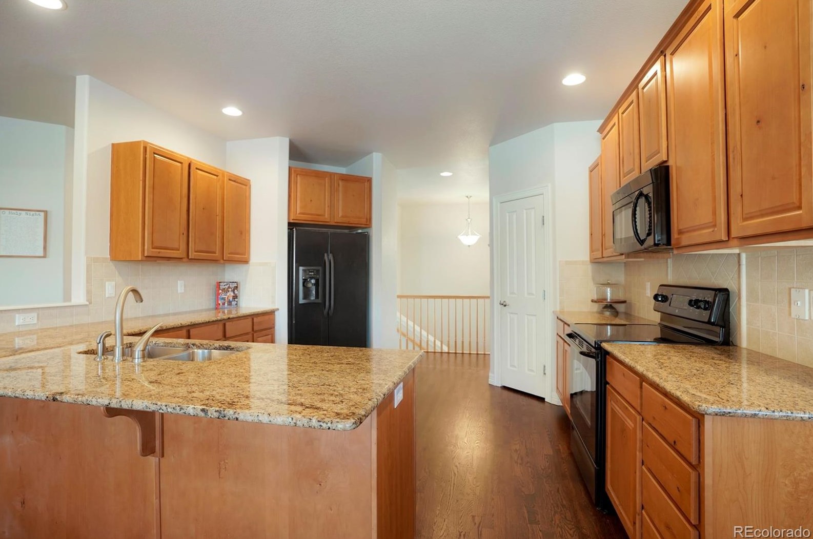 10215 Dogwood St, Longmont CO  80504-6740 exterior