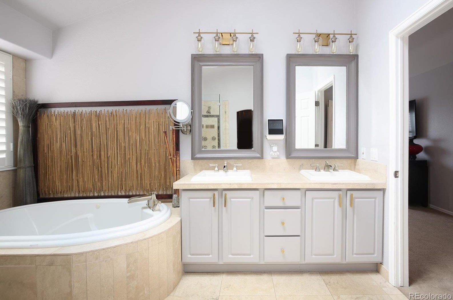 10337 Carriage Clb Dr, Littleton CO 80124-9793 exterior